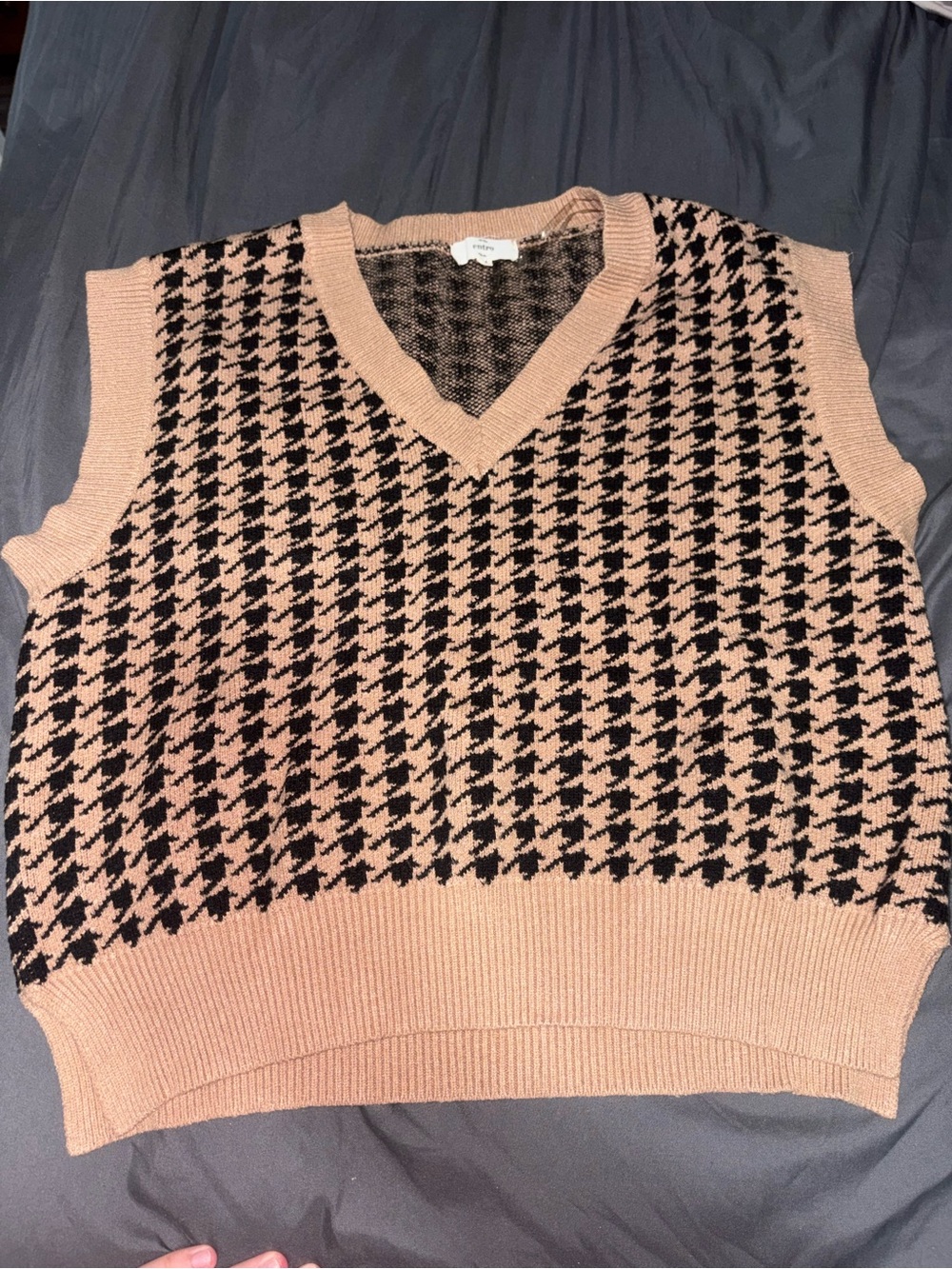 entro Pink and Black Houndstooth V-Neck Sweater Vest